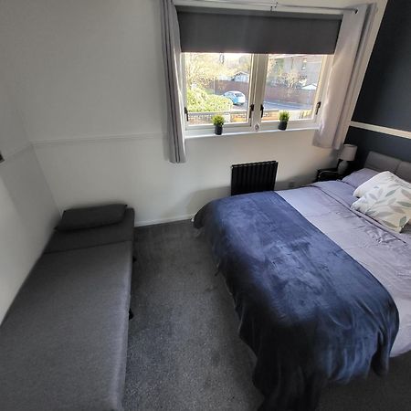 Stylish Home In Linlithgow With Free Parking Buitenkant foto