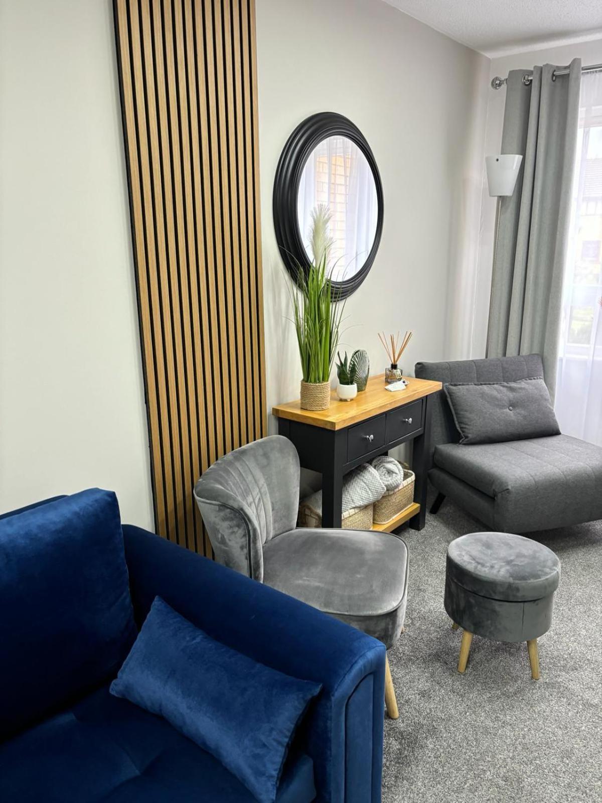 Stylish Home In Linlithgow With Free Parking Buitenkant foto