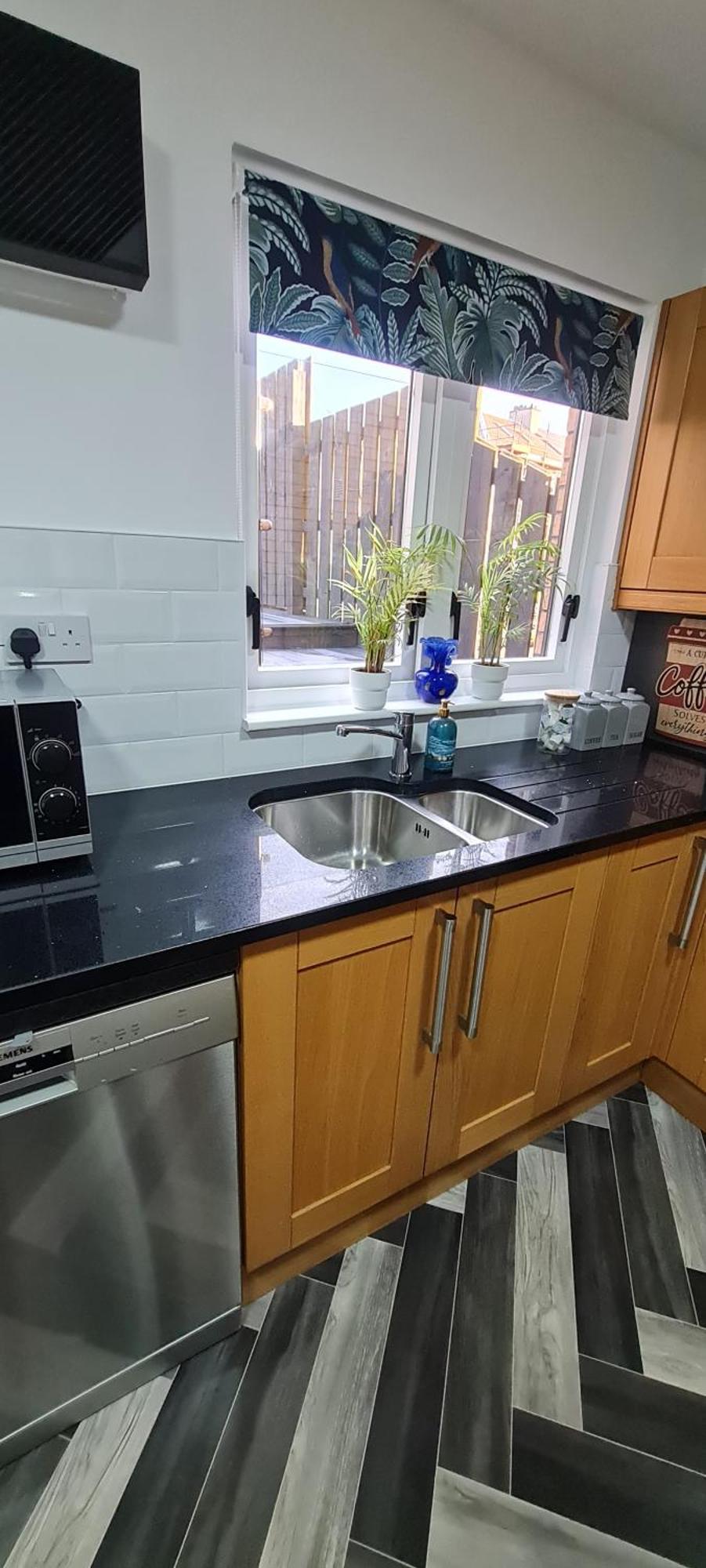 Stylish Home In Linlithgow With Free Parking Buitenkant foto