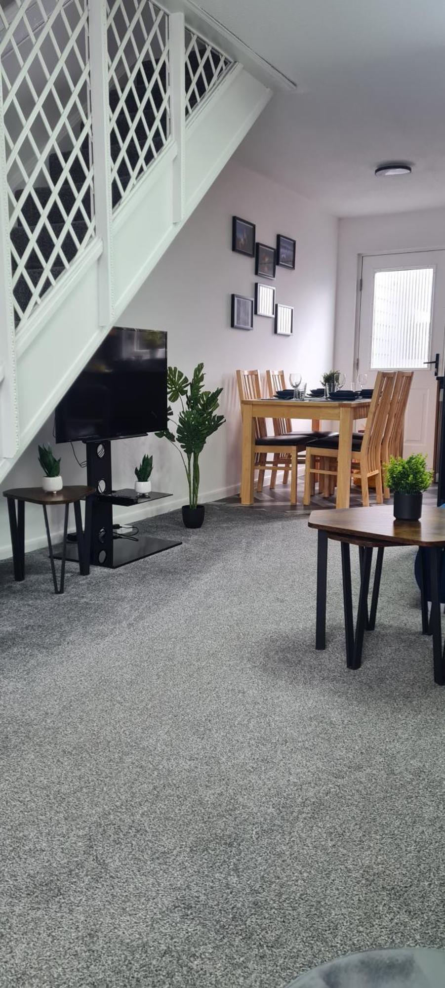 Stylish Home In Linlithgow With Free Parking Buitenkant foto